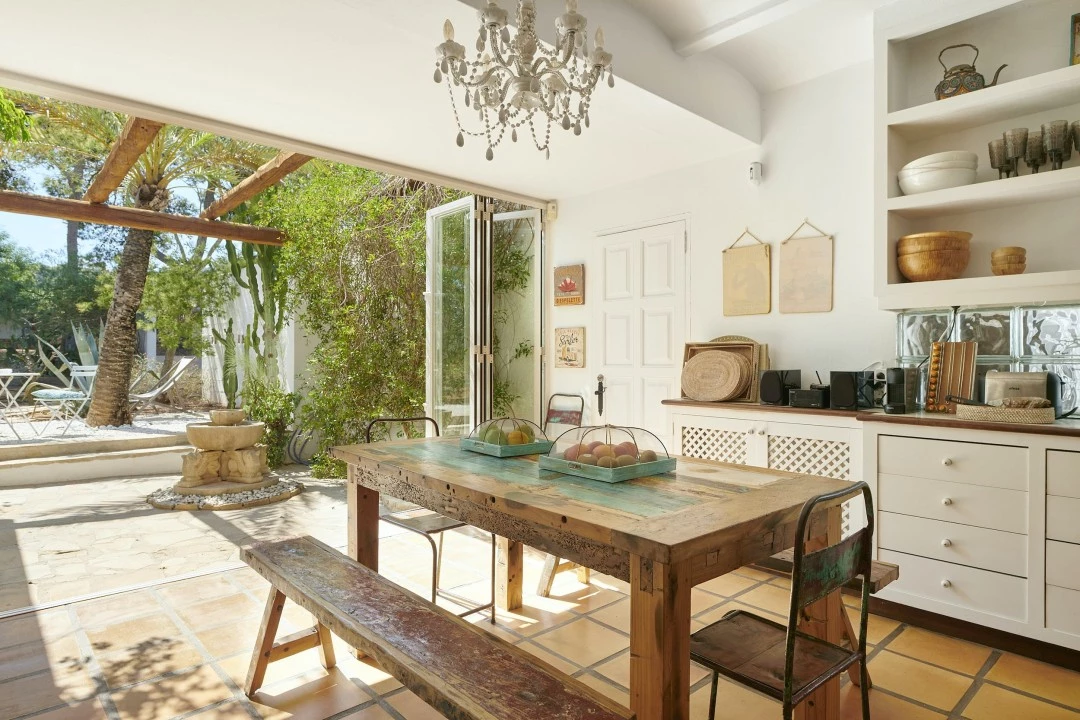 1681373355-Luxury real estates villa to rent Ibiza Lorenzo 15 kitchen.webp